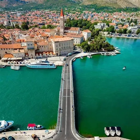 Appartement Unique - Garden With Private Heated Massage Pool Only For