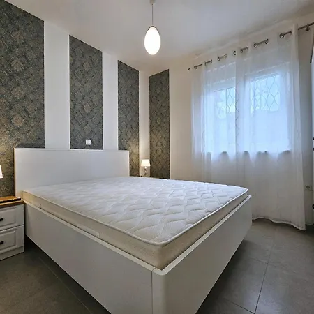 Unique - Garden With Private Heated Massage Pool Only For * Traù