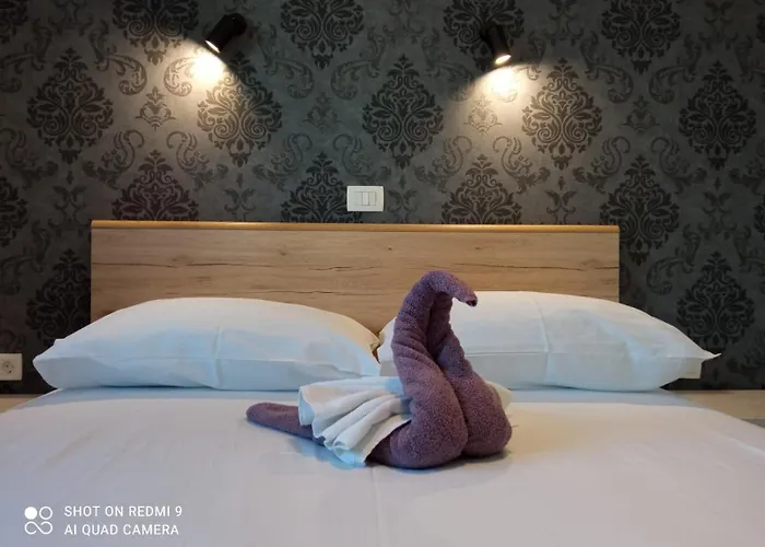 Διαμέρισμα Unique - Garden With Private Heated Massage Pool Only For Τρογκίρ