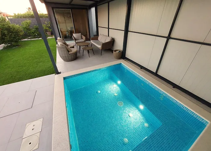 Unique - Garden With Private Heated Massage Pool Only For Διαμέρισμα *