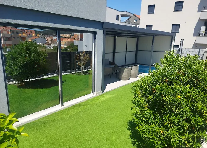 Unique - Garden With Private Heated Massage Pool Only For Apartment *