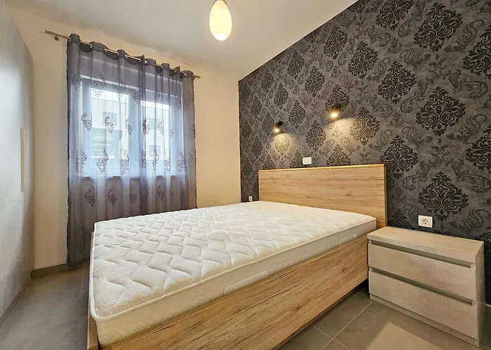 Unique - Garden With Private Heated Massage Pool Only For Apartment *