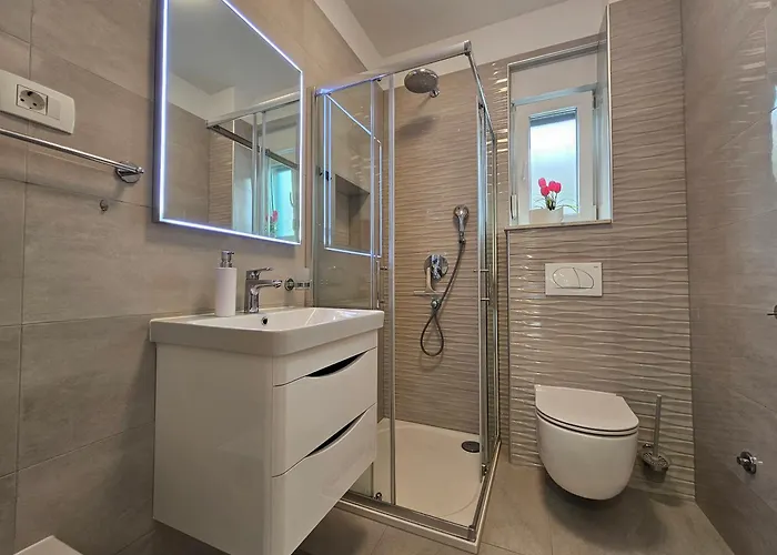 Apartment Unique - Garden With Private Heated Massage Pool Only For