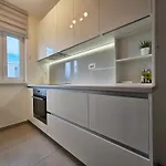Unique - Garden With Private Heated Massage Pool Only For Daire