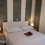 Unique - Garden With Private Heated Massage Pool Only For *
