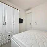 Unique - Garden With Private Heated Massage Pool Only For Daire *