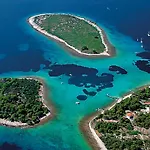 Unique - Garden With Private Heated Massage Pool Only For * Trogir